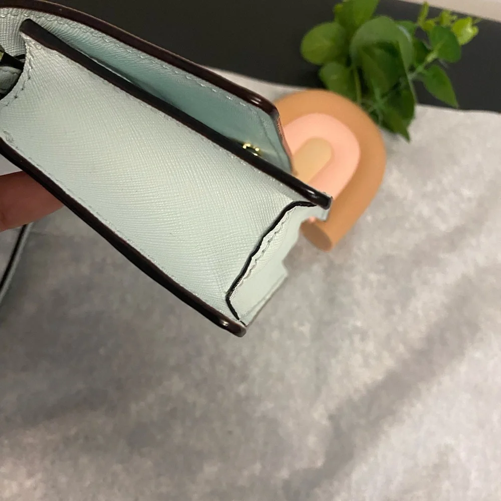 Kate Spade mini crossbody bag EUC🩵 - Picture 8 of 15